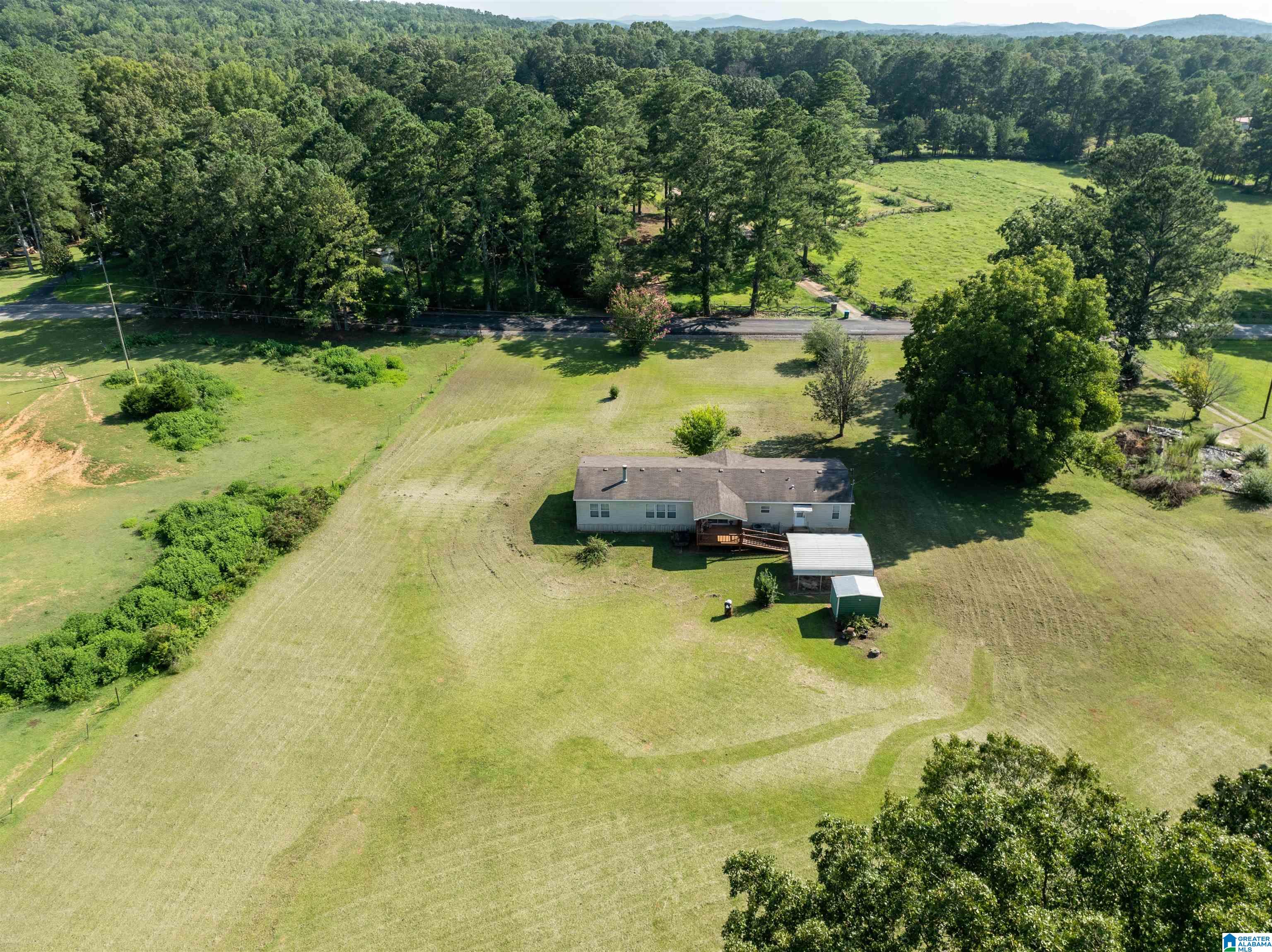 187 Henderson Lake Road Munford, AL 36268 - Photo 34 of 38