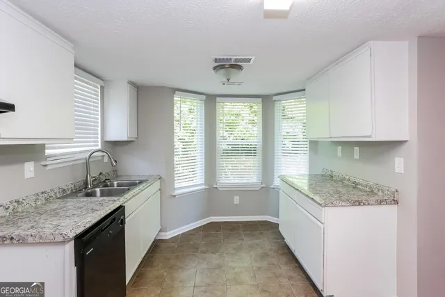 $1,670 | 830 Durham Crossing, Stone Mountain, GA 30083