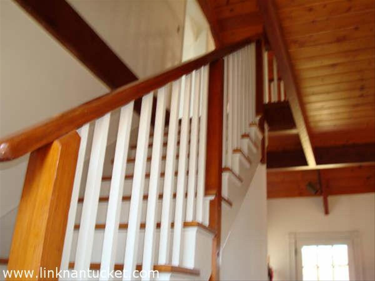 59 Somerset Road Nantucket, MA 02554 - Photo 9 of 16 Gallery Image 9