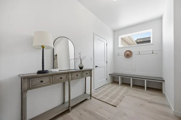 $879,900 | 1572 75th Avenue South, Fargo, ND 58104