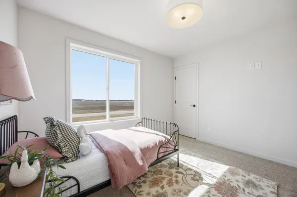 $879,900 | 1572 75th Avenue South, Fargo, ND 58104