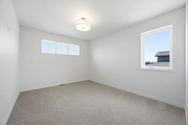 $879,900 | 1572 75th Avenue South, Fargo, ND 58104