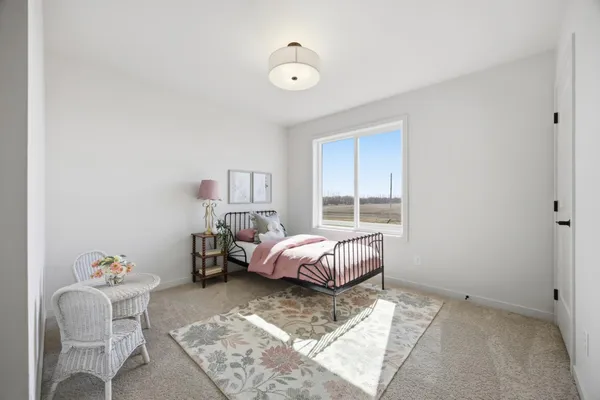 $879,900 | 1572 75th Avenue South, Fargo, ND 58104