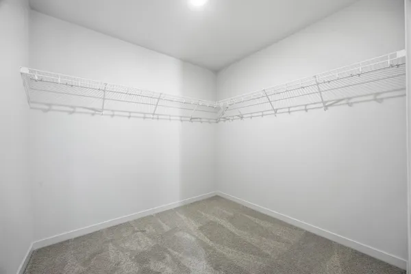 $879,900 | 1572 75th Avenue South, Fargo, ND 58104