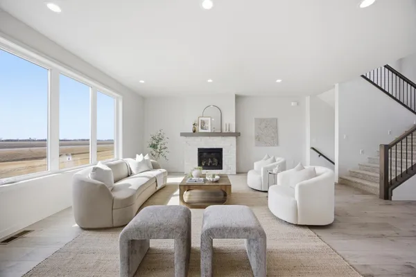 $879,900 | 1572 75th Avenue South, Fargo, ND 58104