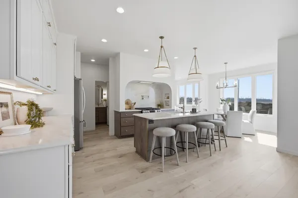 $879,900 | 1572 75th Avenue South, Fargo, ND 58104