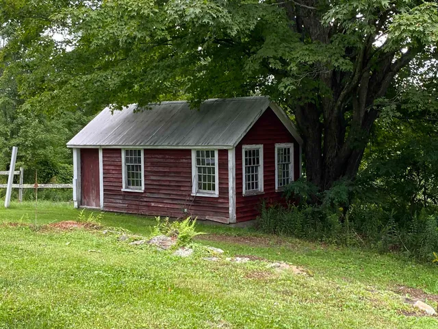 $999,000 | 20 Finkel Road, Wardsboro, VT 05355