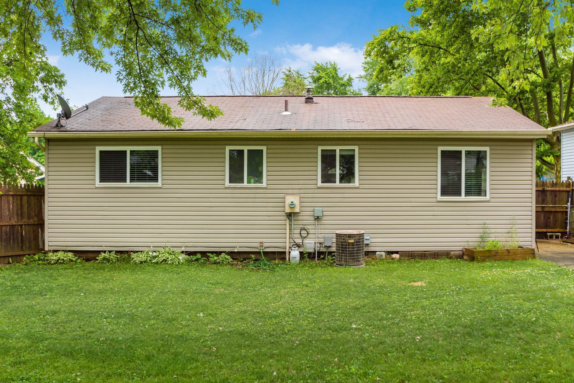 4593 Stonehedge Road Columbus, OH 43231 - Photo 29 of 38 036_0562_F 4593 Stonehedge098