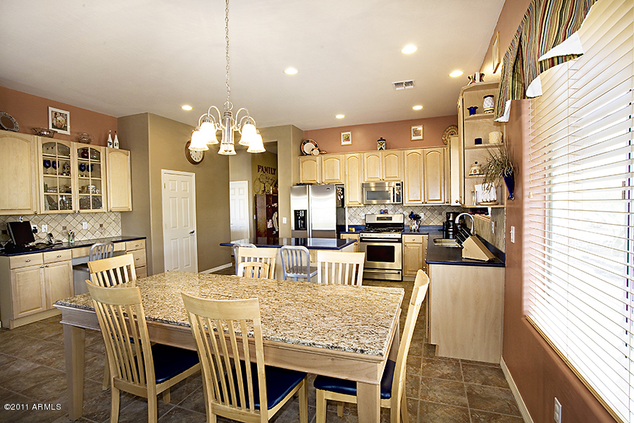 816 East Desert Ranch Road Phoenix, AZ 85086 - Photo 3 of 5 Kitchen