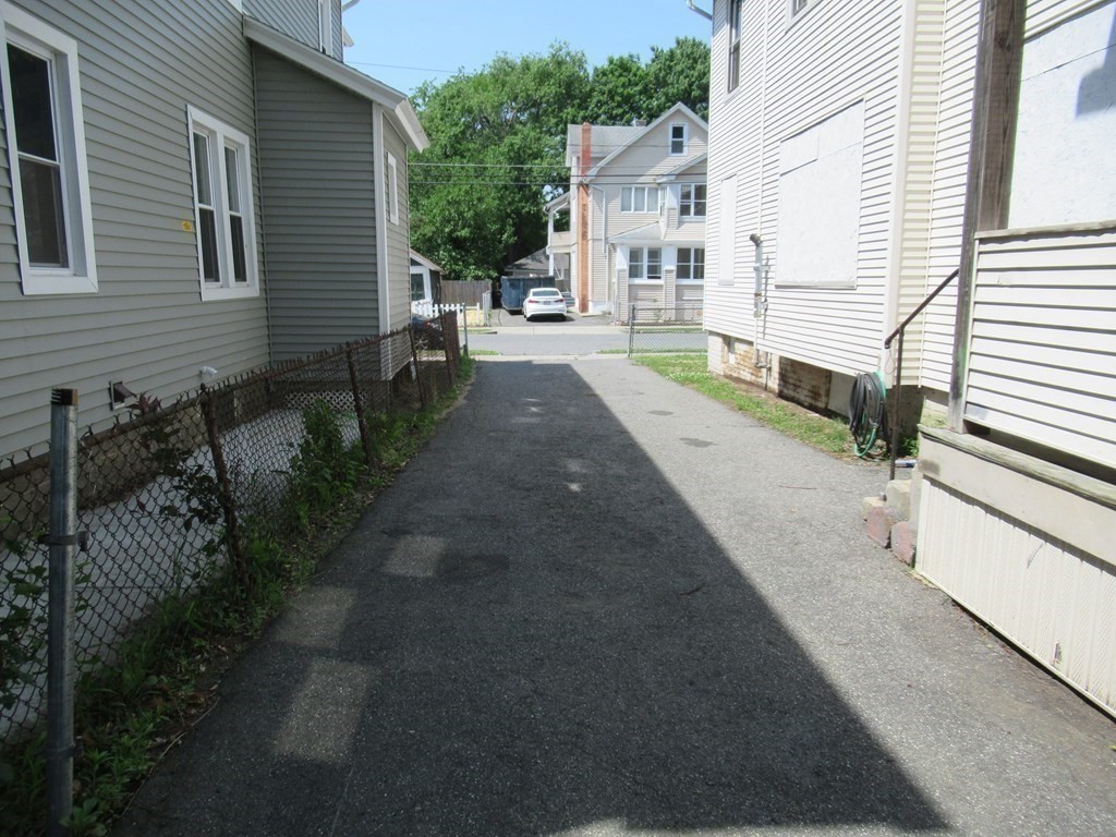 61-63 Draper Street Springfield, MA 01108 - Photo 21 of 23