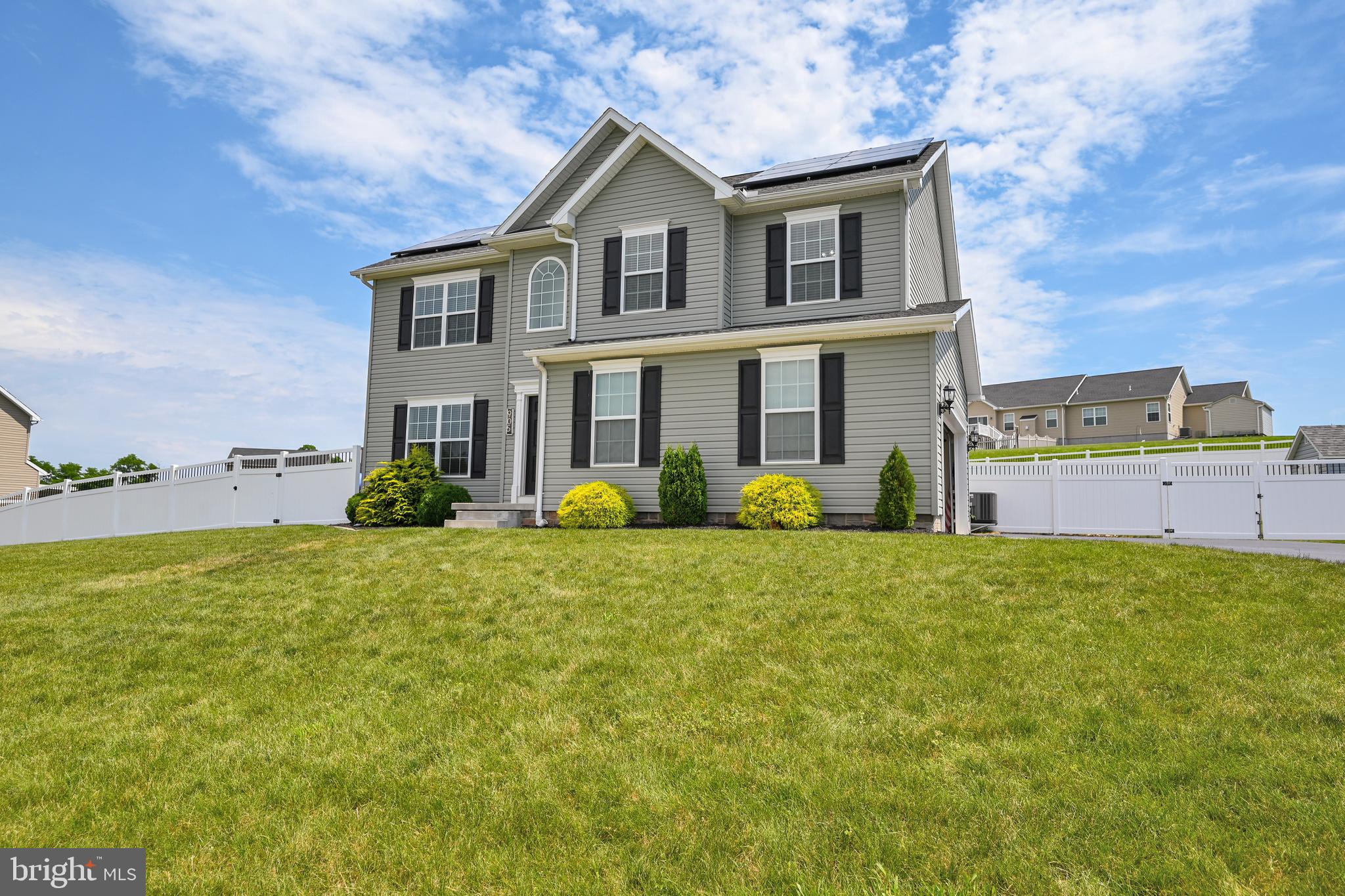 905 Ripple Drive Hanover, PA 17331 - Photo 2 of 35