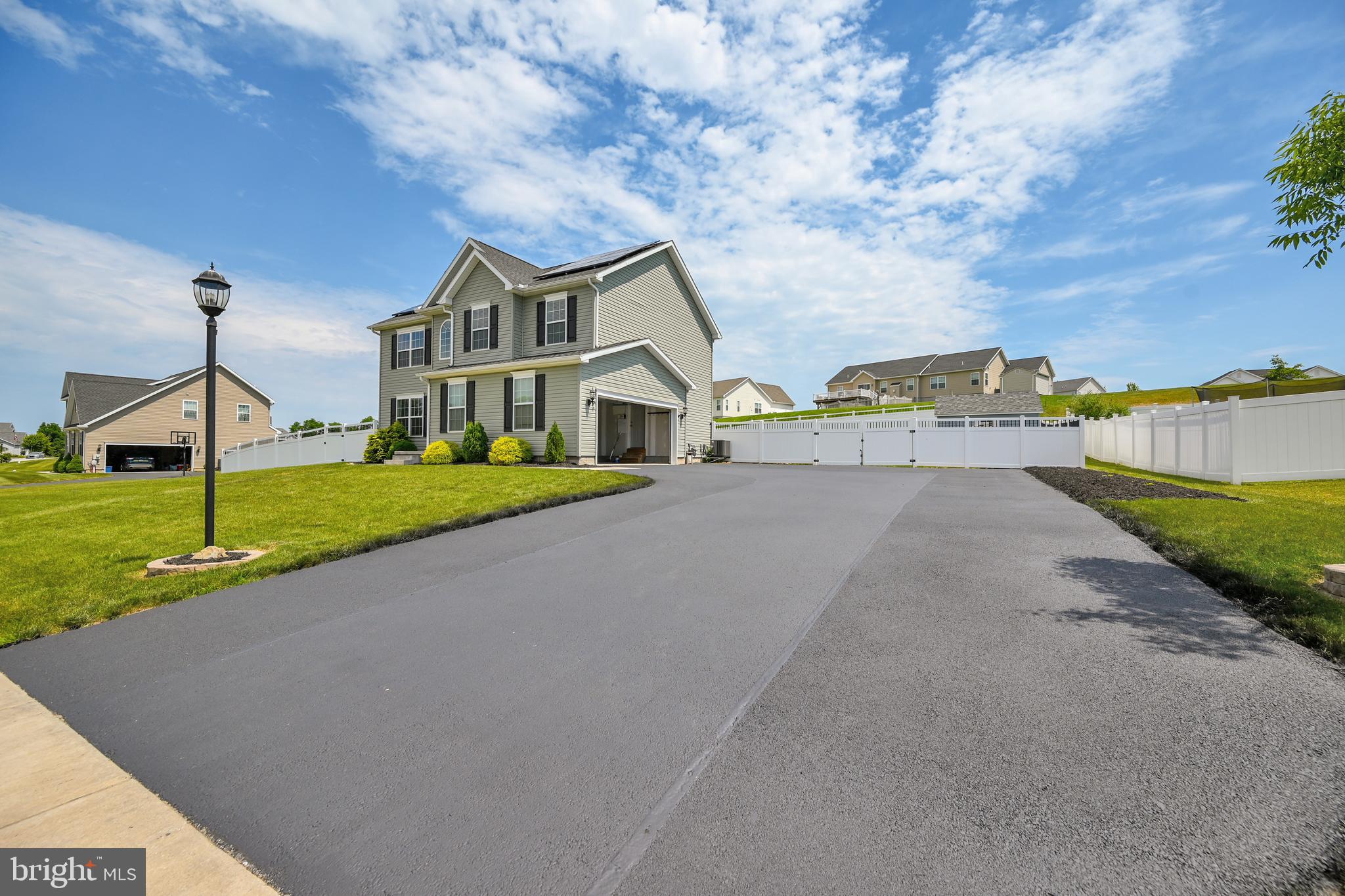 905 Ripple Drive Hanover, PA 17331 - Photo 3 of 35