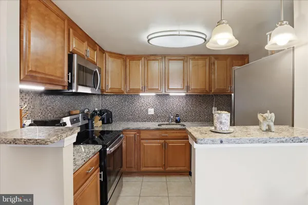 $320,000 | 6300 Stevenson Avenue, Unit 1122, Alexandria, VA 22304