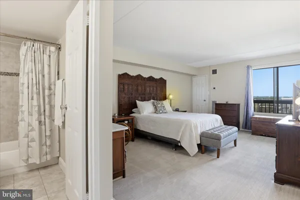 $320,000 | 6300 Stevenson Avenue, Unit 1122, Alexandria, VA 22304