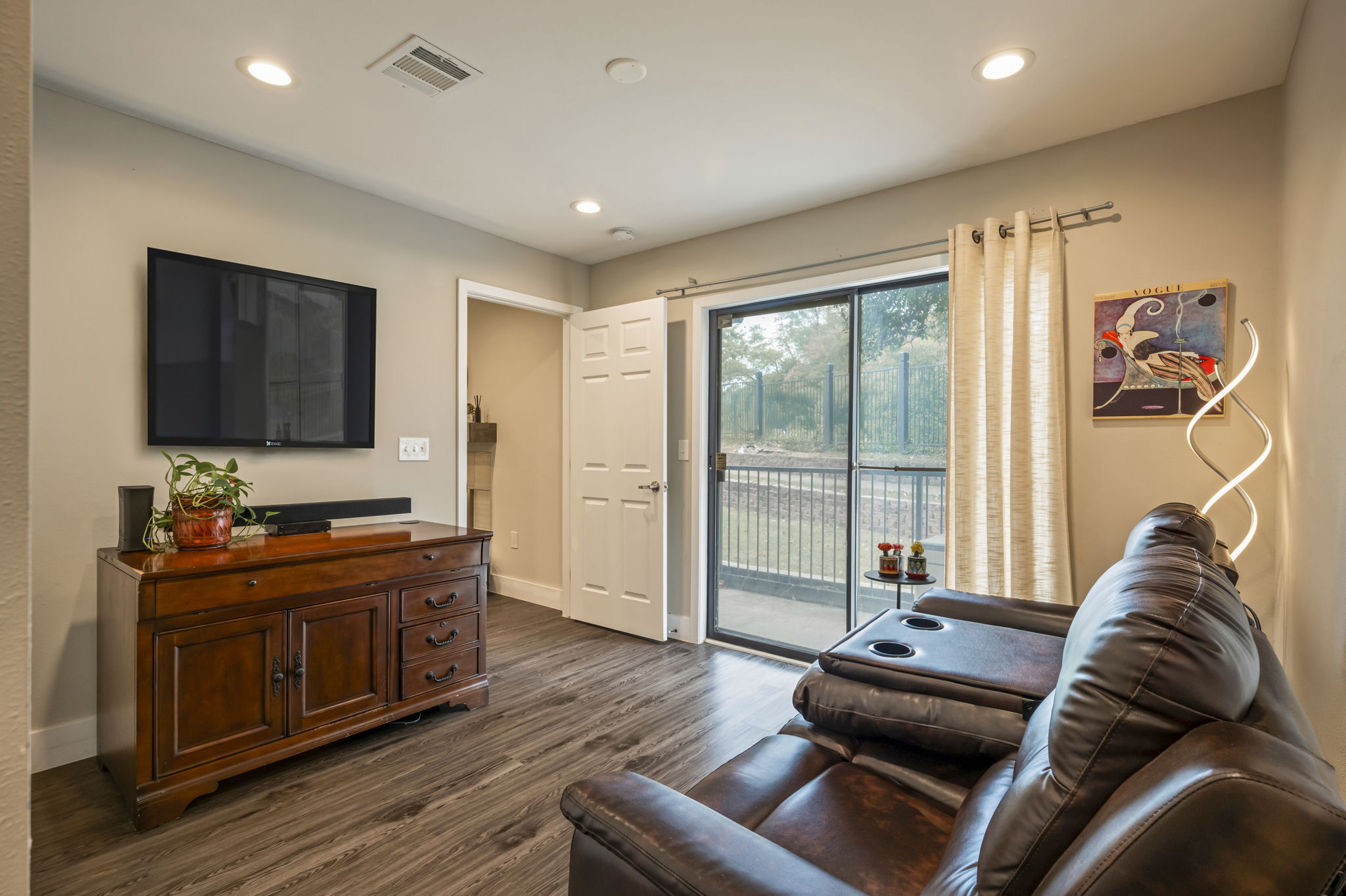 935 La Posada Drive, Unit 148 Austin, TX 78752 - Photo 14 of 29