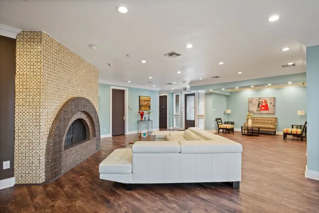 $262,000 | 935 La Posada Drive, Unit 148, Austin, TX 78752