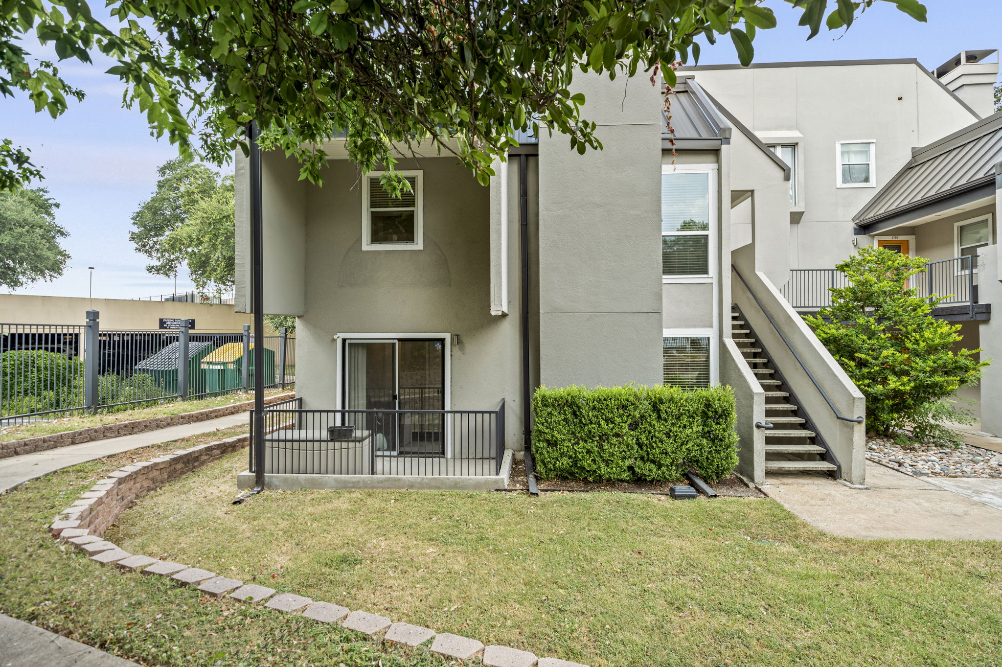 935 La Posada Drive, Unit 148 Austin, TX 78752 - Photo 4 of 29