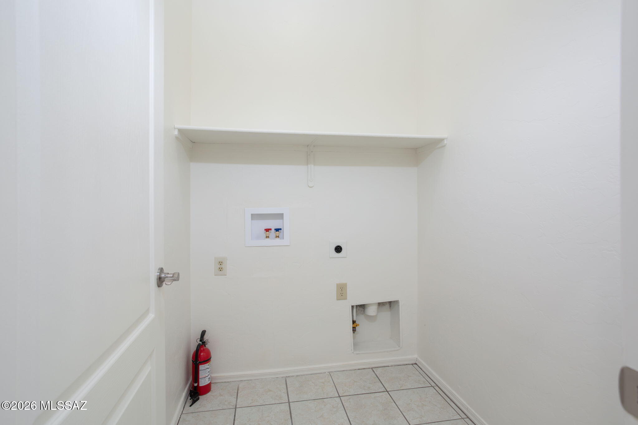 7503 West Sweet River Road Tucson, AZ 85743 - Photo 10 of 41 Washer & Dryer Hookups for Electric or Gas