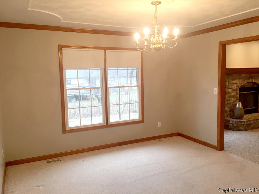 2205 Checkerberry Lane Springfield, IL 62711 - Photo 11 of 35