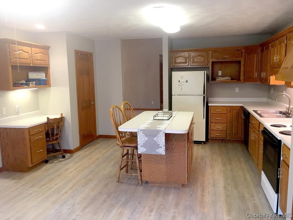 2205 Checkerberry Lane Springfield, IL 62711 - Photo 18 of 35
