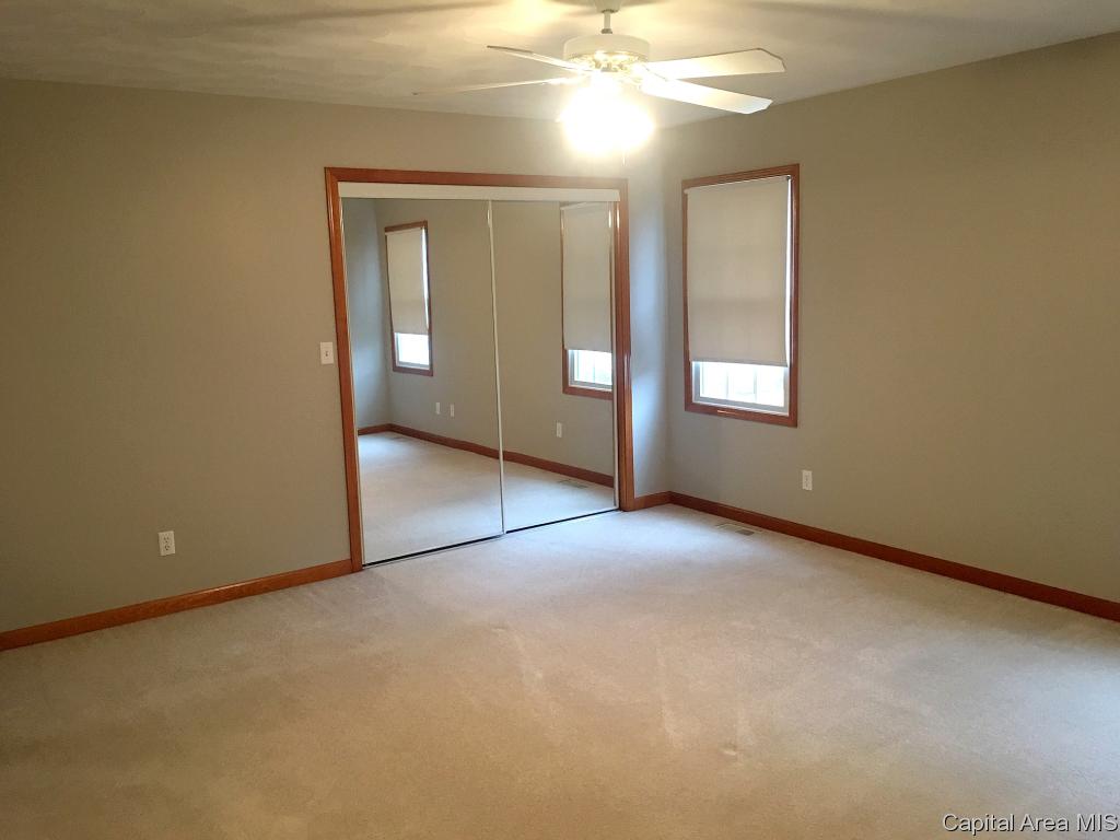 2205 Checkerberry Lane Springfield, IL 62711 - Photo 25 of 35