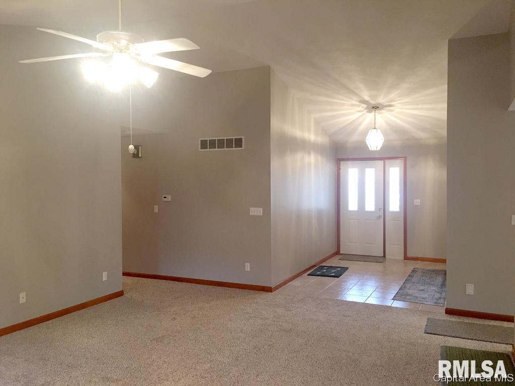 2205 Checkerberry Lane Springfield, IL 62711 - Photo 8 of 35