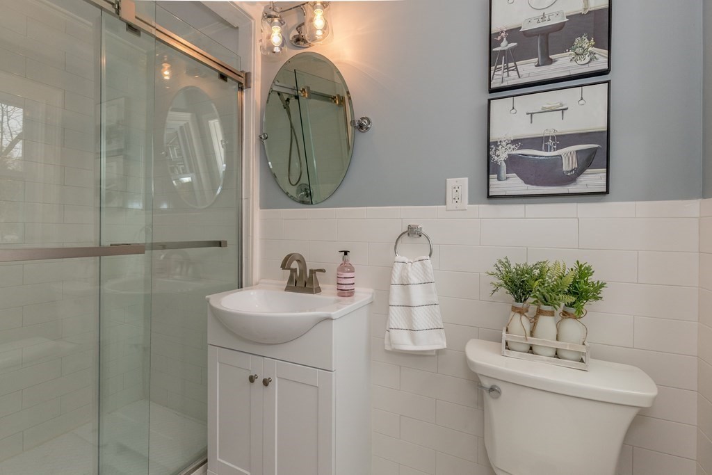 96 Chamberlain Road Westford, MA 01886 - Photo 30 of 42 Gallery Image 30