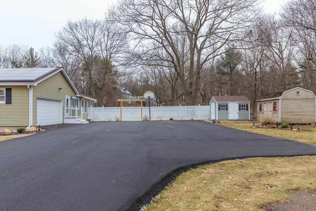 96 Chamberlain Road Westford, MA 01886 - Photo 5 of 42 Gallery Image 5