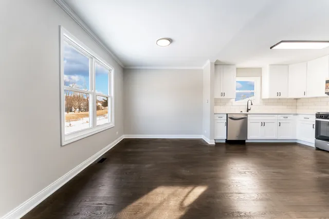 $415,000 | 1680 Nautilus Lane, Hanover Park, IL 60133