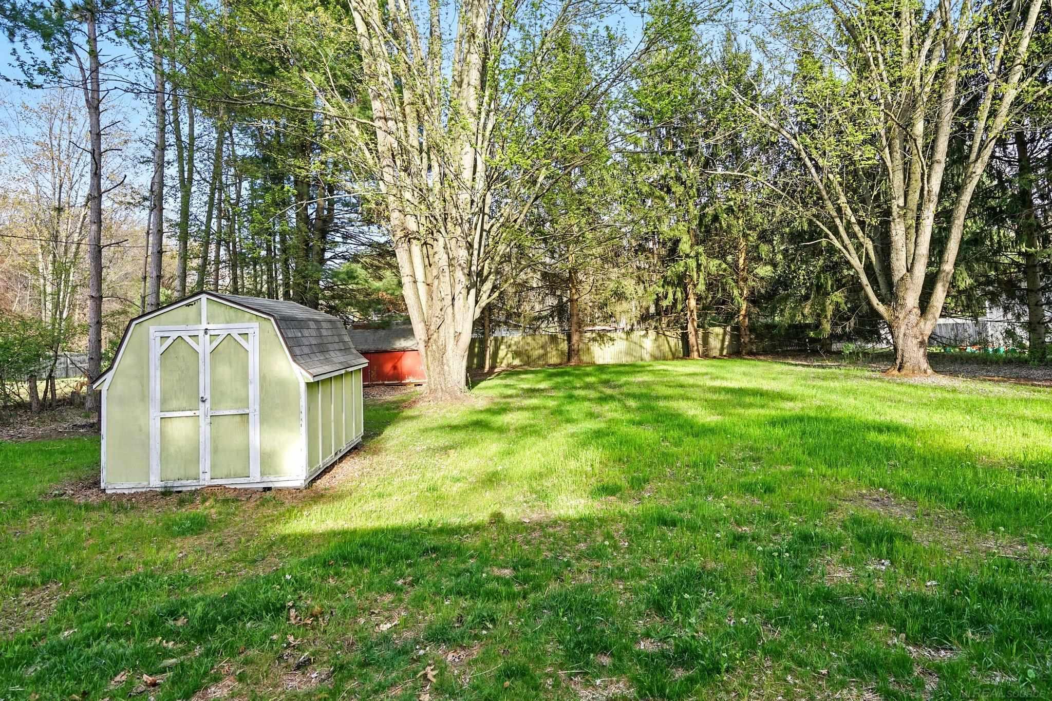 3415 South Graham Road Saginaw, MI 48609 - Photo 22 of 25 50173238-99e7fbe3-5abc-470b-8e8f-325dc1e898c7.JPG