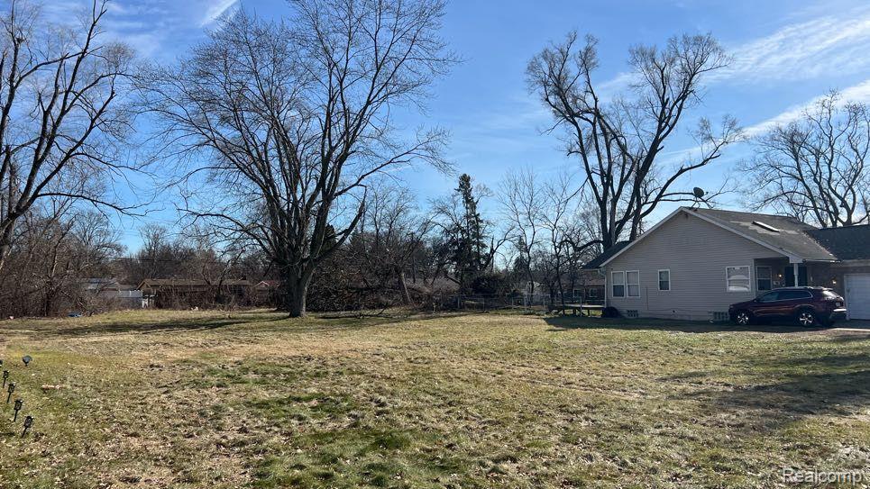 19254 Berg Road Detroit, MI 48219 - Photo 5 of 10