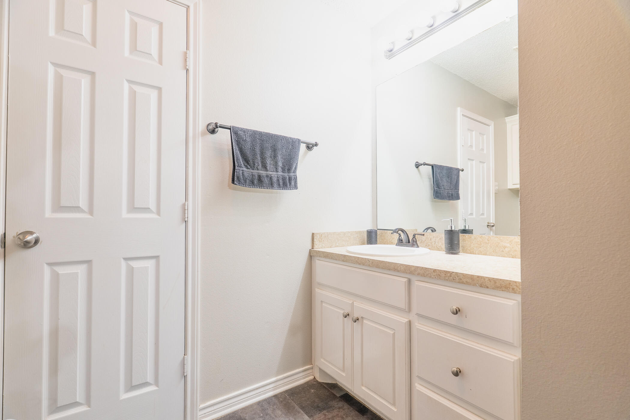 4403 Kemper Street, Unit 2 Lubbock, TX 79416 - Photo 14 of 22 DSC03591-HDR