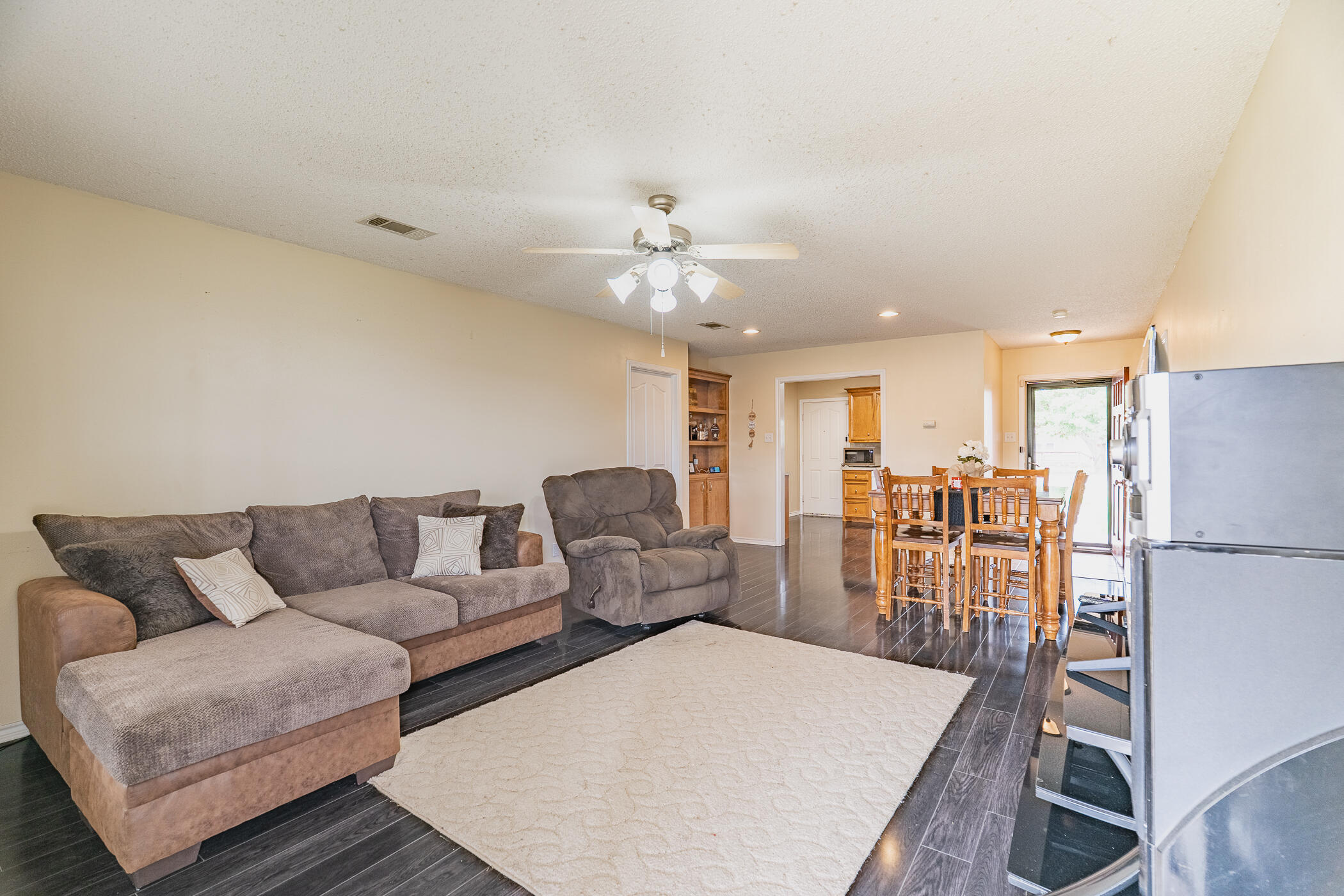 4403 Kemper Street, Unit 2 Lubbock, TX 79416 - Photo 6 of 22 DSC03564-HDR