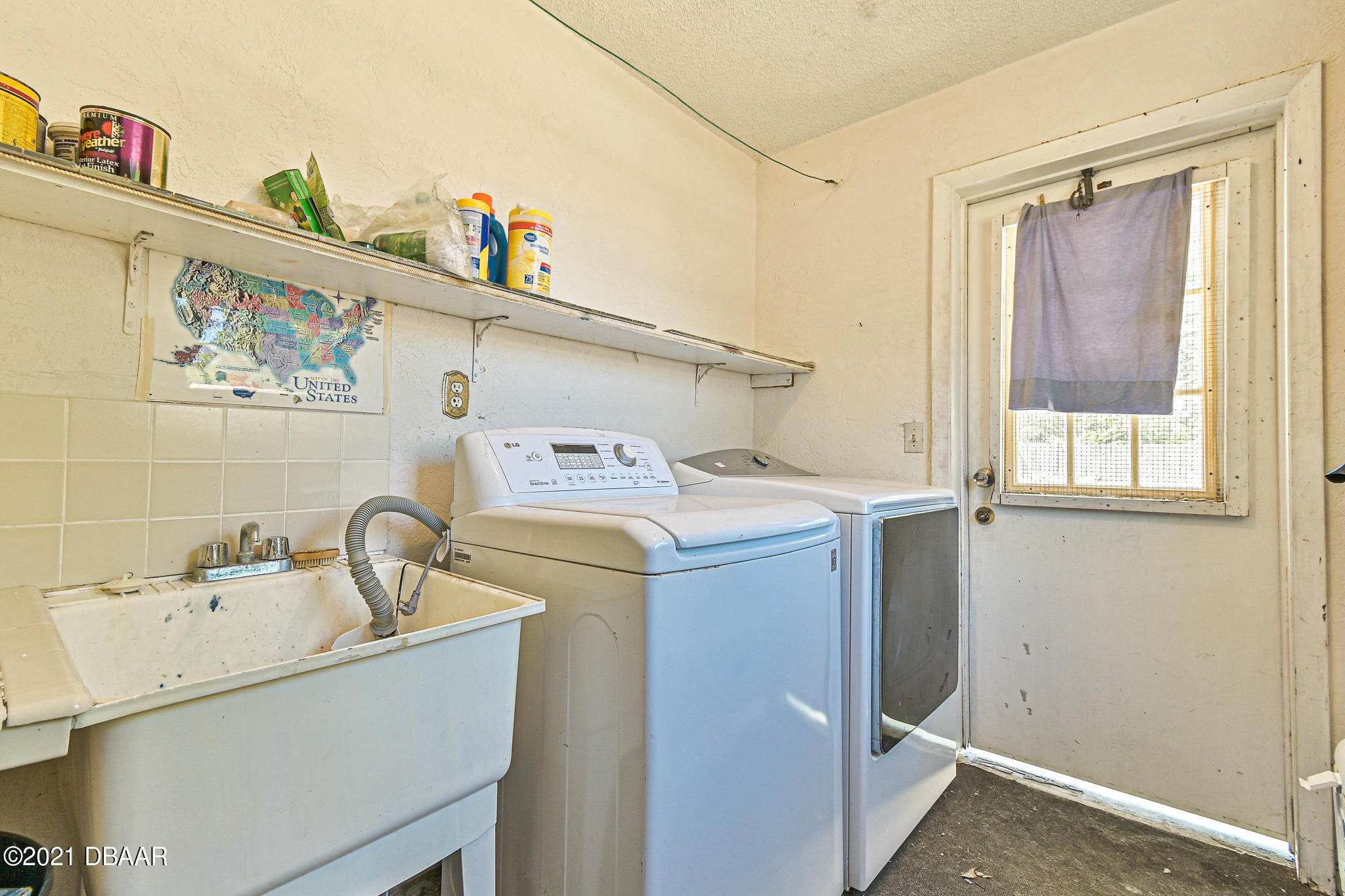 620 McIntosh Road Ormond Beach, FL 32174 - Photo 22 of 29 Laundry Room with Sink