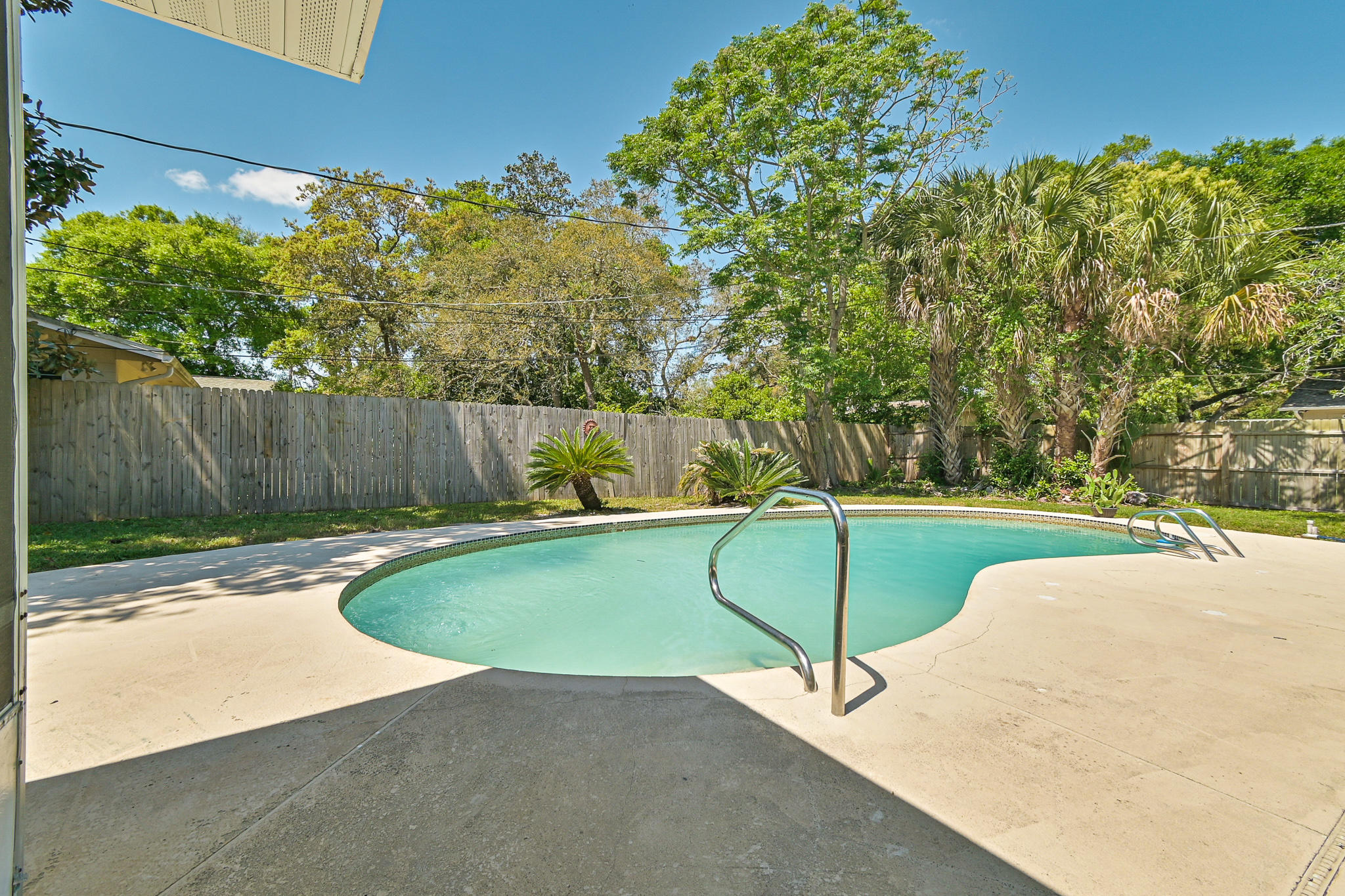 620 McIntosh Road Ormond Beach, FL 32174 - Photo 4 of 29 Spacious Pool Deck