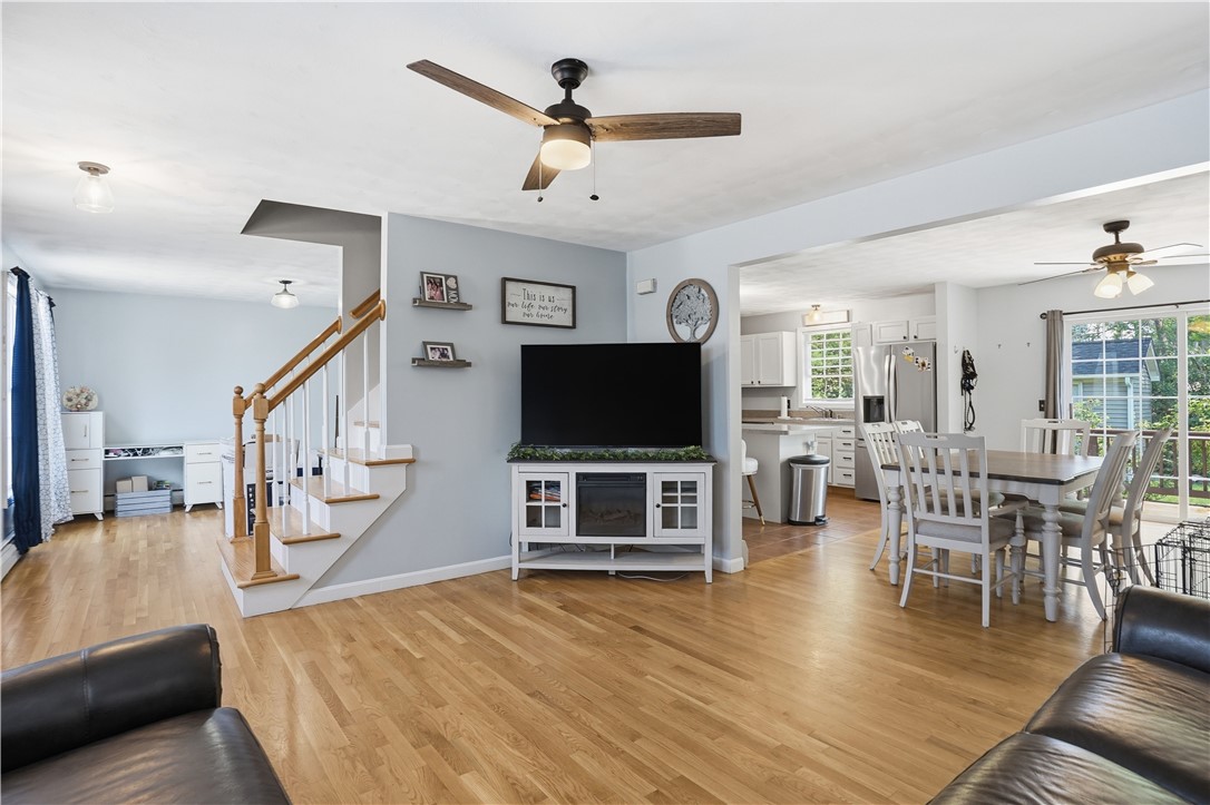 10 Darton Street Coventry, RI 02816 - Photo 7 of 29