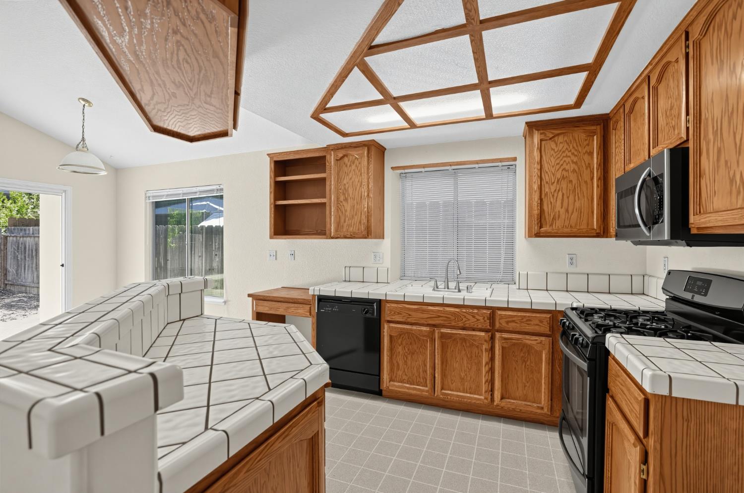 1732 Nighthawk Way Modesto, CA 95358 - Photo 17 of 38 Gallery Image 17