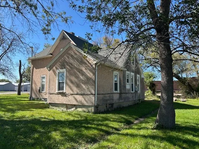 $120,000 | 700 West Main Street, Marshall, MN 56258