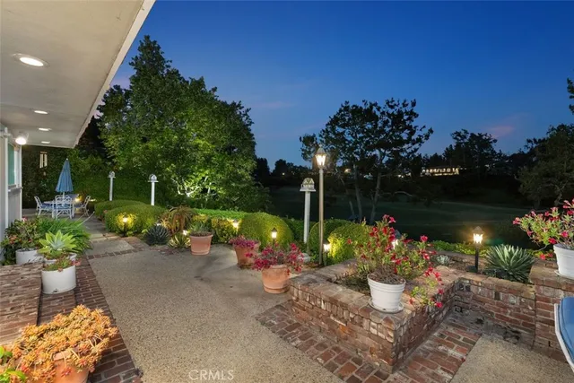 a view of a tennis court