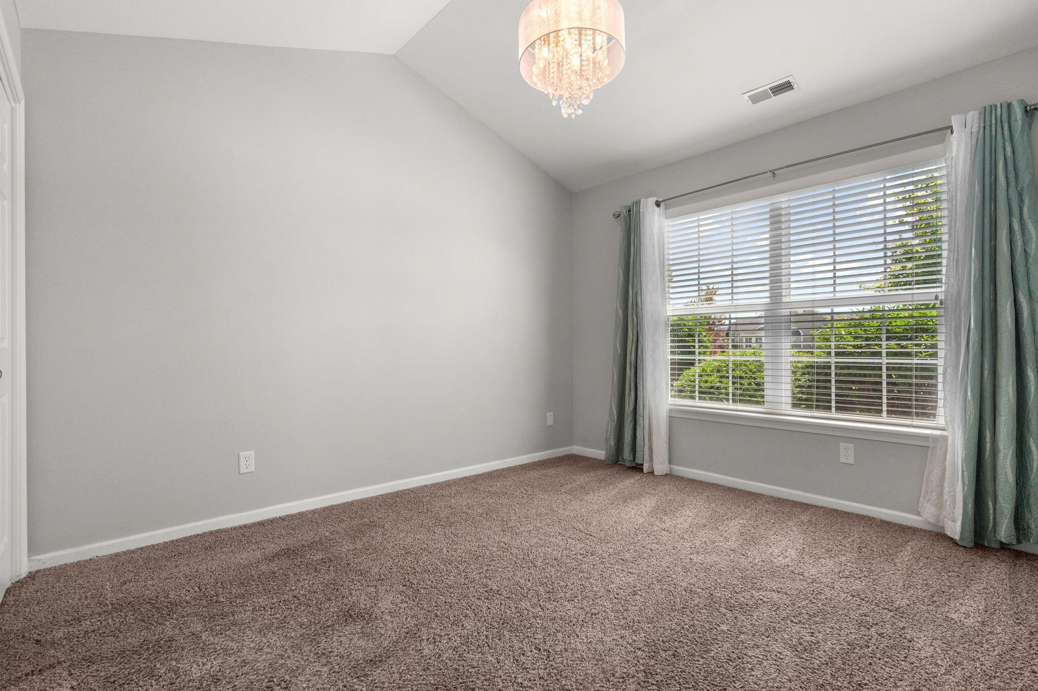 5260 East 109th Place Crown Point, IN 46307 - Photo 14 of 26 2048x1365