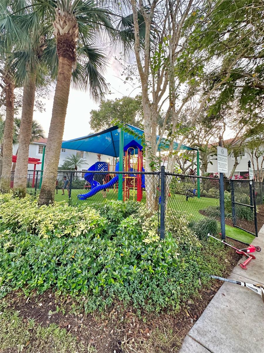 The Ridges Weston, FL 33331 - Photo 47 of 54 a view of park with large trees