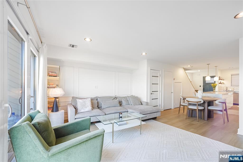 101 Highway 5, Unit 204 Edgewater, NJ 07020 - Photo 11 of 35