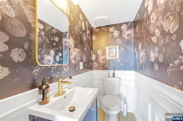 $724,999 | 101 Highway 5, Unit 204, Edgewater, NJ 07020