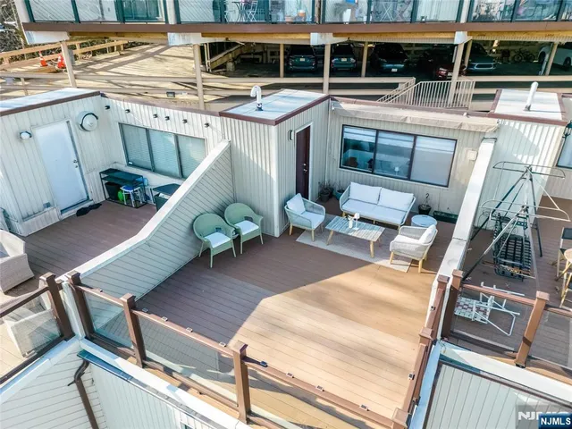 $724,999 | 101 Highway 5, Unit 204, Edgewater, NJ 07020