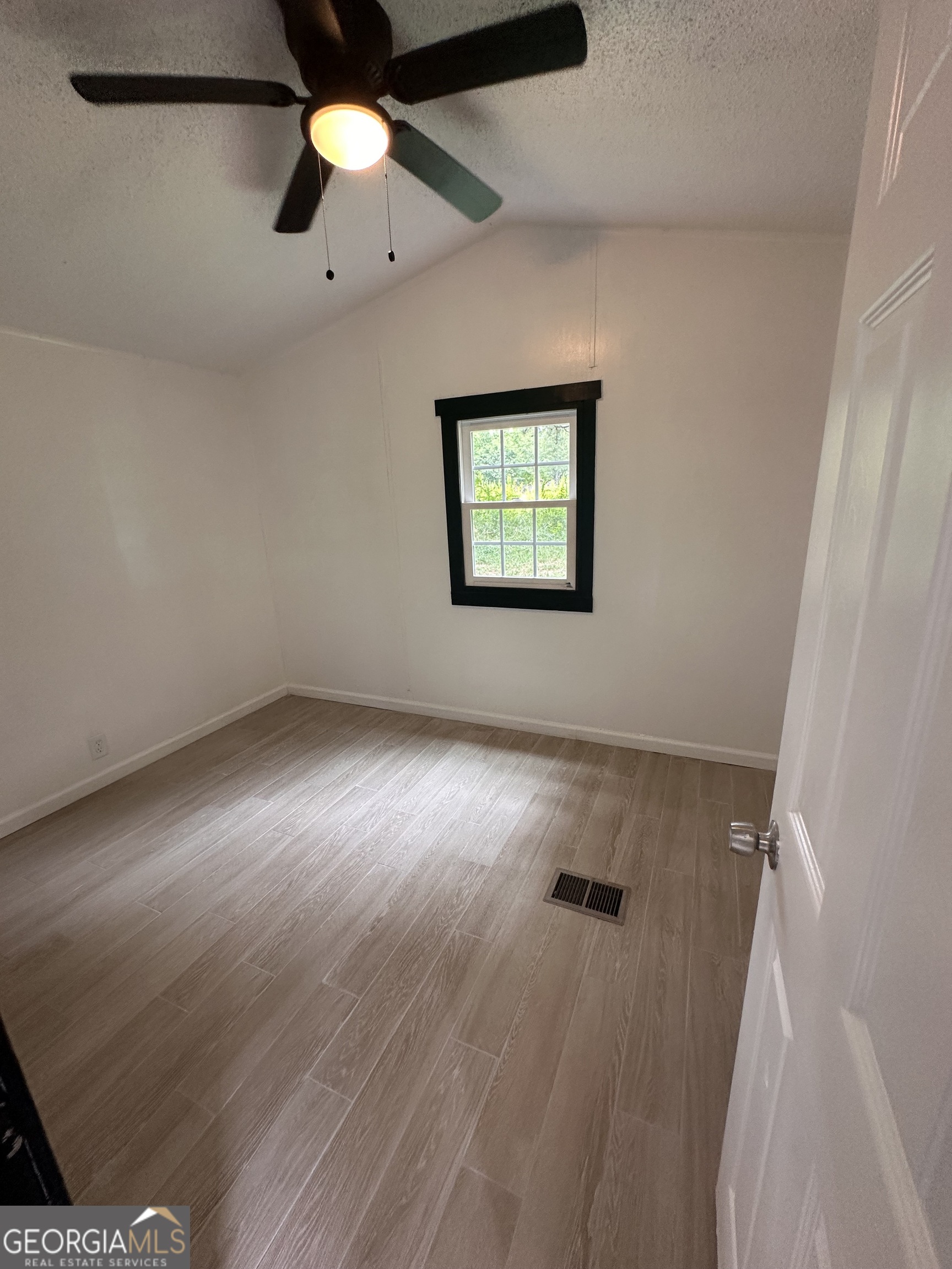 2023 Stephens Road Elberton, GA 30635 - Photo 20 of 21 wooden floor in an empty room