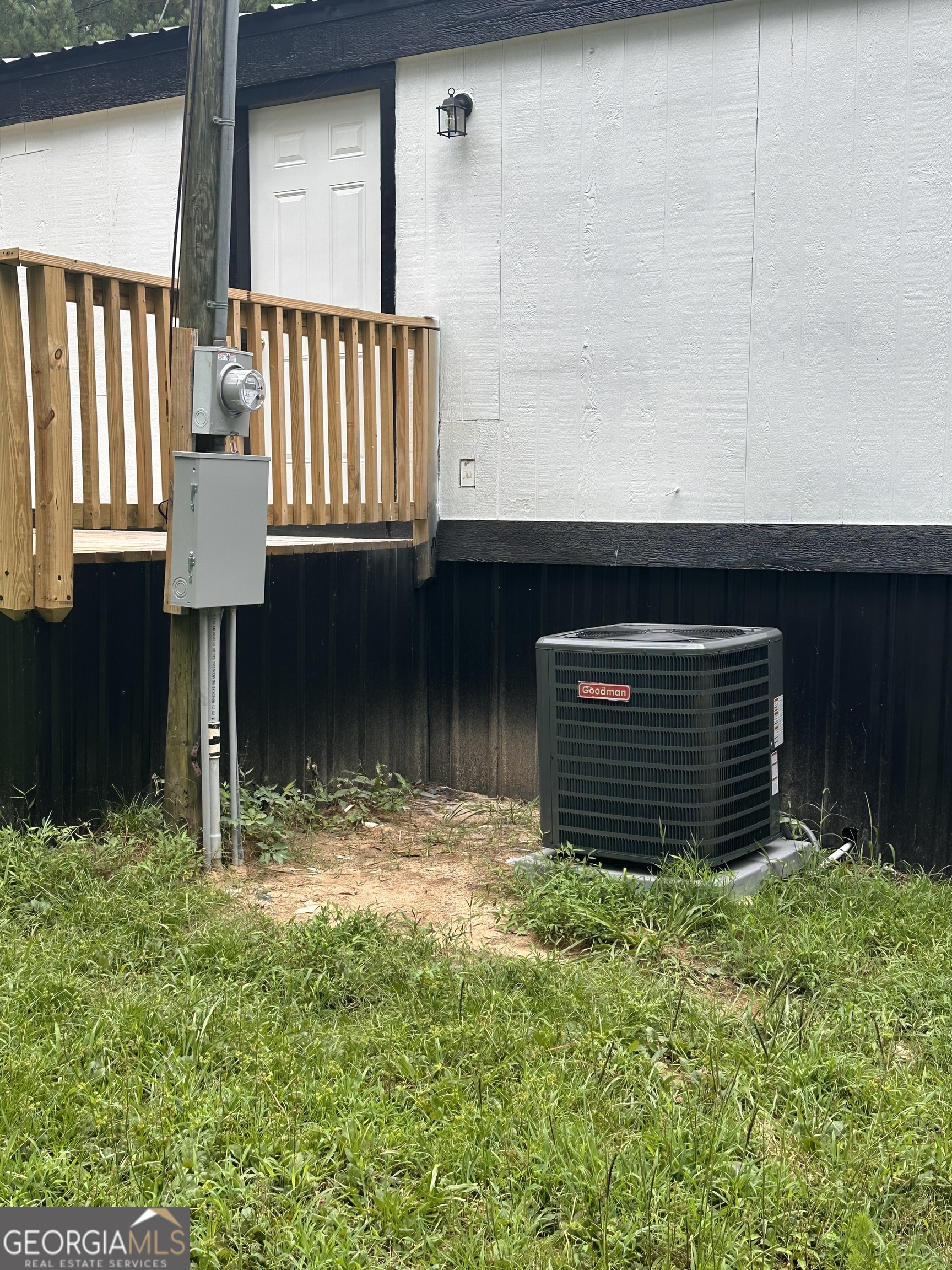 2023 Stephens Road Elberton, GA 30635 - Photo 6 of 21 a front view of a house with a yard