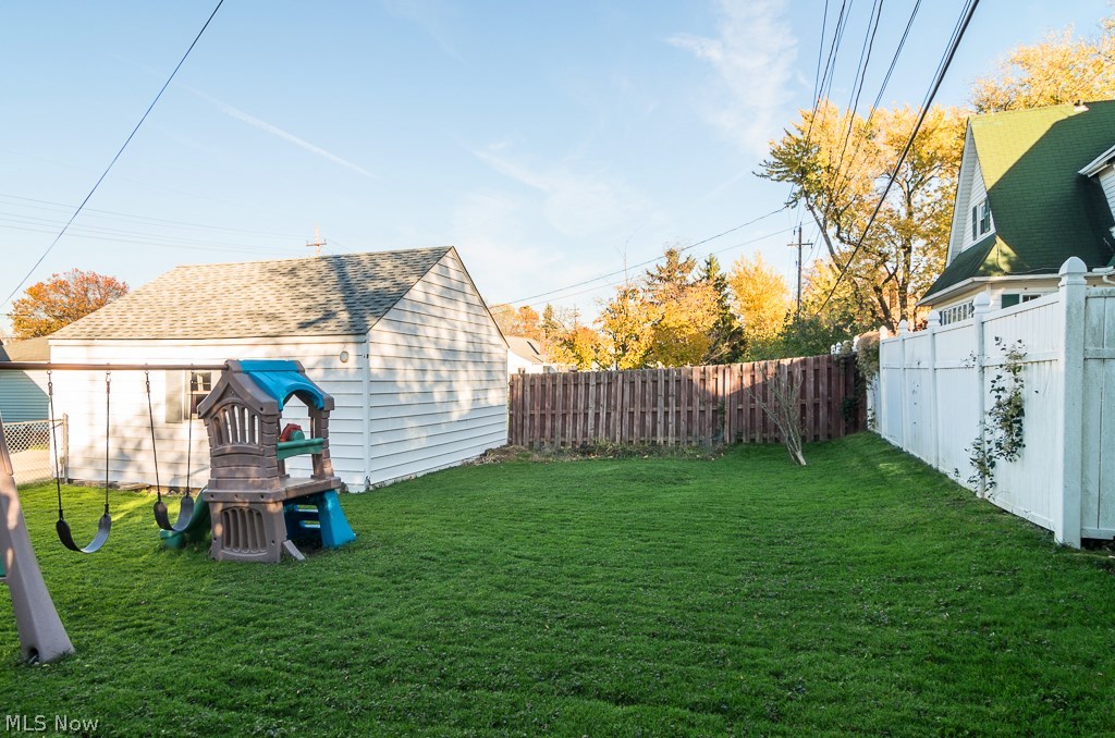 9215 Snow Road Cleveland, OH 44130 - Photo 25 of 26