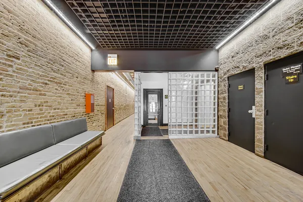 $3,900 | 312 North May Street, Unit 2C, Chicago, IL 60607