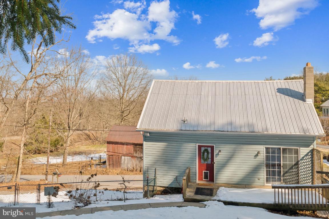4004 Alesia Lineboro Road Manchester, MD 21102 - Photo 2 of 25