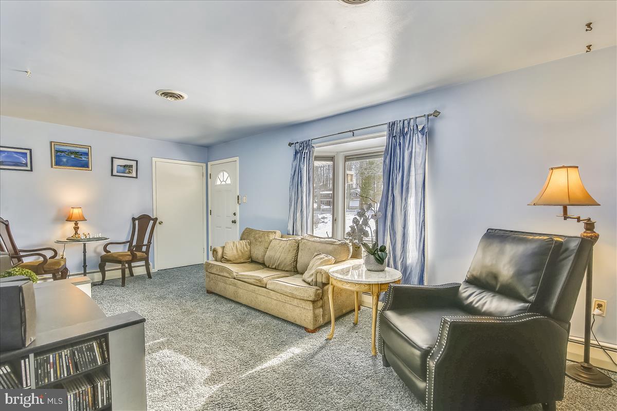 12206 Fingerboard Road Monrovia, MD 21770 - Photo 6 of 54 Gallery Image 6